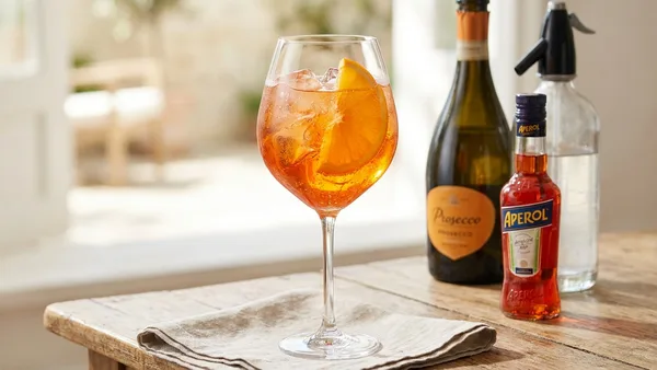 Classic Aperol Spritz — How to Make the Iconic Italian Spritz